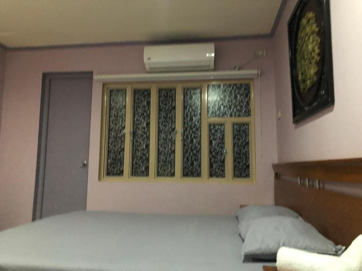 2 Separate Units, 1Br On 23Rd Flr And 3Br Penthouse On 41St Flr In Manila, Near Slec,Us Embassy, Mall And Parks With Excellent View Luaran gambar